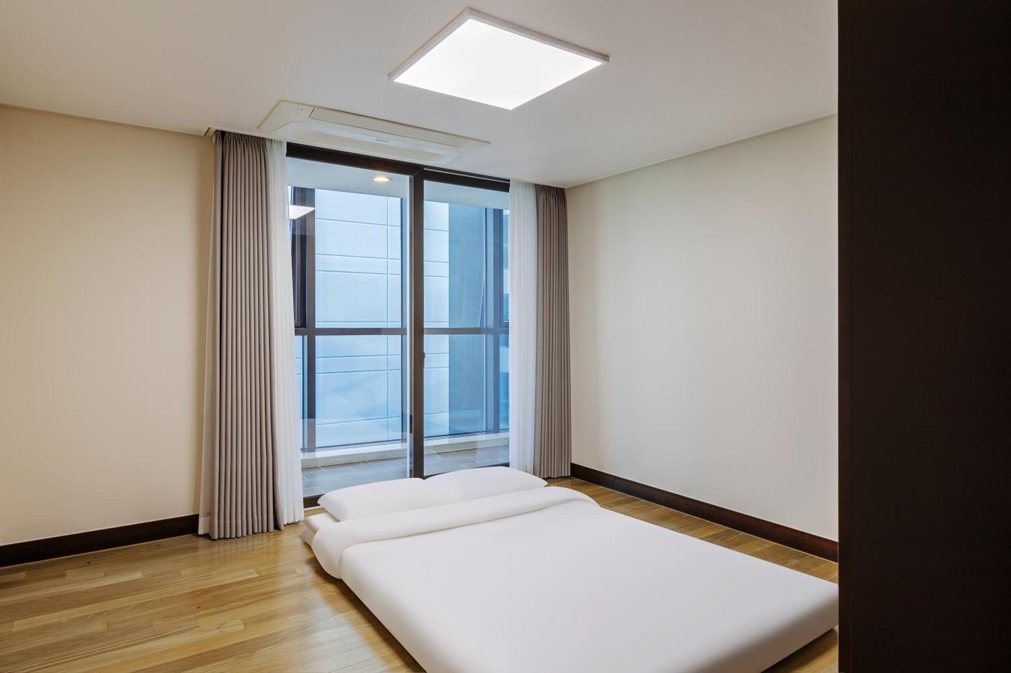 Pale De Cz Condo Busan Exteriör bild